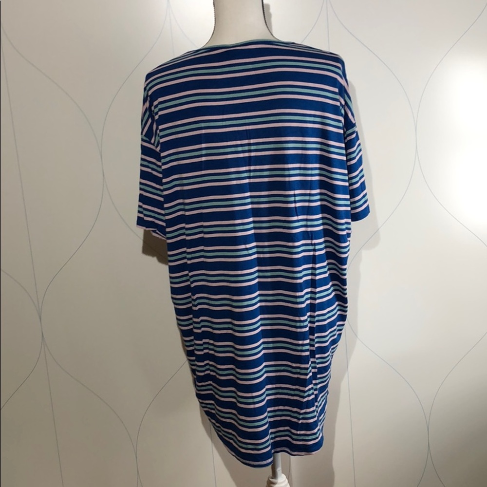 LuLaRoe striped Irma Top blue XS - Picture 2 of 6